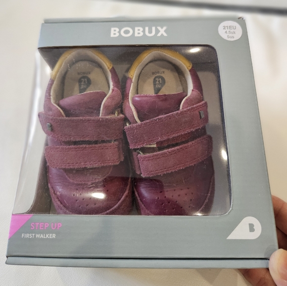 **SOLD**Bobux Step Up Riley Shoes in Boysenberry Size 5US/21EU - Picture 1 of 7